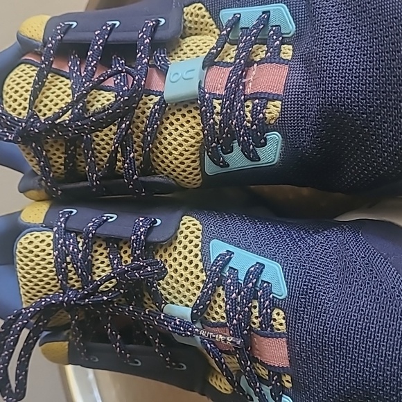 On Cloud Hi Edge Sneakers Sz W9 - Picture 5 of 8